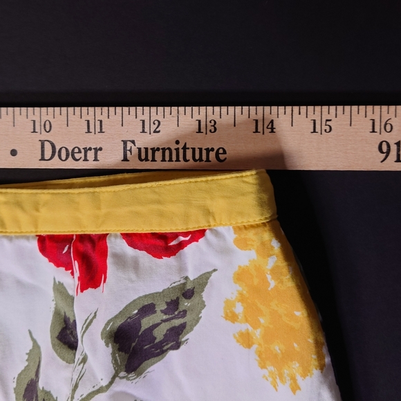 Boden Floral Skirt - Picture 3 of 6